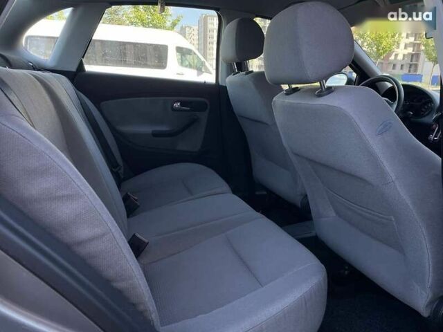Сеат Cordoba, об'ємом двигуна 1.4 л та пробігом 261 тис. км за 4999 $, фото 16 на Automoto.ua