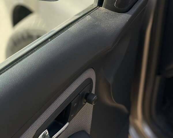 Сеат Cordoba, об'ємом двигуна 1.4 л та пробігом 261 тис. км за 4200 $, фото 9 на Automoto.ua