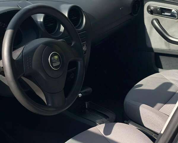 Сеат Cordoba, об'ємом двигуна 1.4 л та пробігом 261 тис. км за 4200 $, фото 18 на Automoto.ua