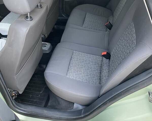 Сеат Кордоба, объемом двигателя 1.4 л и пробегом 100 тыс. км за 3000 $, фото 9 на Automoto.ua