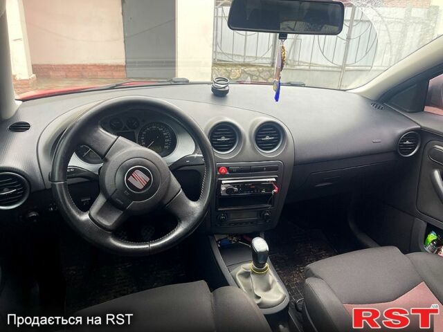 Сеат Кордоба, объемом двигателя 2 л и пробегом 179 тыс. км за 4350 $, фото 8 на Automoto.ua