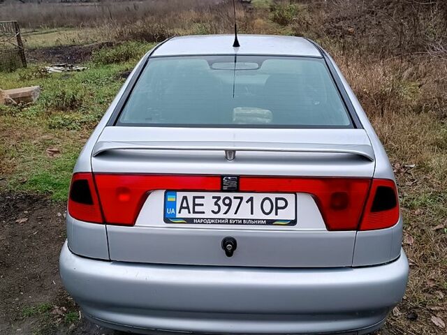 Серый Сеат Кордоба, объемом двигателя 1.4 л и пробегом 0 тыс. км за 1600 $, фото 1 на Automoto.ua