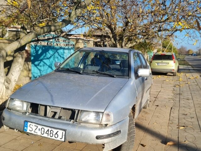 Серый Сеат Кордоба, объемом двигателя 1 л и пробегом 240 тыс. км за 1000 $, фото 1 на Automoto.ua