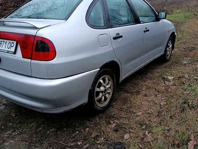 Серый Сеат Кордоба, объемом двигателя 1.4 л и пробегом 0 тыс. км за 1600 $, фото 5 на Automoto.ua