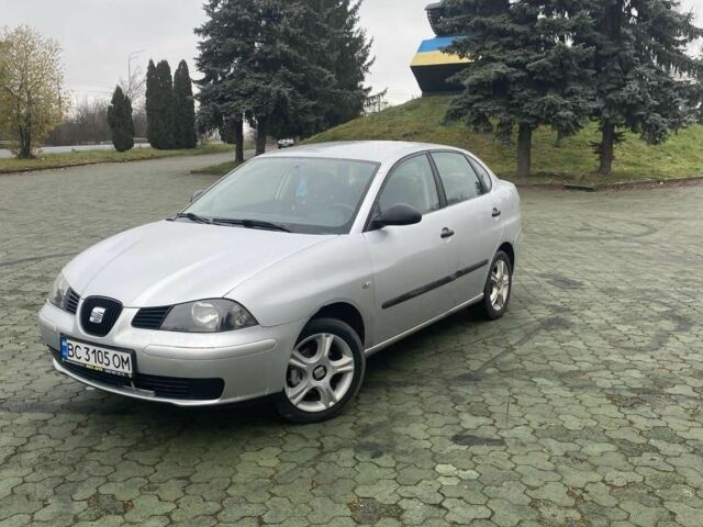 Серый Сеат Кордоба, объемом двигателя 1.4 л и пробегом 240 тыс. км за 2700 $, фото 3 на Automoto.ua