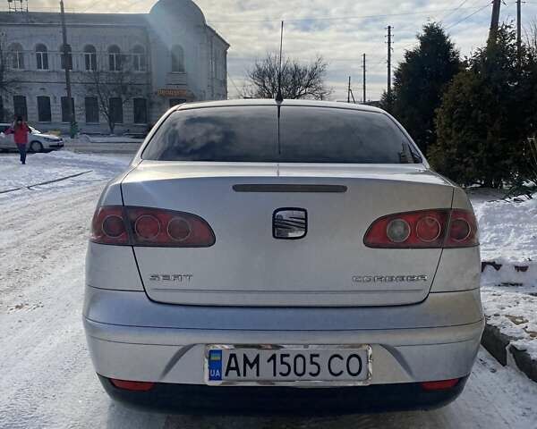 Сірий Сеат Cordoba, об'ємом двигуна 1.4 л та пробігом 200 тис. км за 4275 $, фото 4 на Automoto.ua