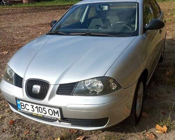 Серый Сеат Кордоба, объемом двигателя 1.4 л и пробегом 240 тыс. км за 2500 $, фото 2 на Automoto.ua