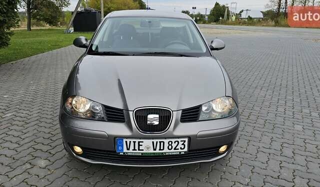 Сірий Сеат Cordoba, об'ємом двигуна 1.4 л та пробігом 200 тис. км за 5450 $, фото 18 на Automoto.ua