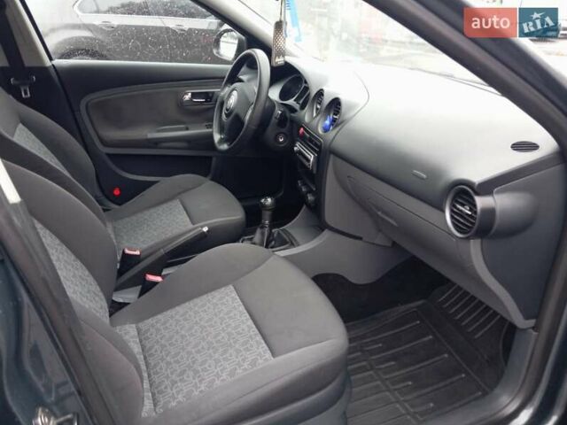 Сірий Сеат Cordoba, об'ємом двигуна 1.4 л та пробігом 169 тис. км за 4200 $, фото 15 на Automoto.ua