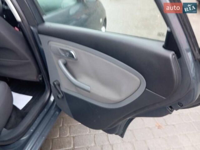 Сірий Сеат Cordoba, об'ємом двигуна 1.4 л та пробігом 169 тис. км за 4200 $, фото 11 на Automoto.ua