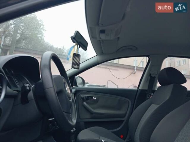 Сірий Сеат Cordoba, об'ємом двигуна 1.4 л та пробігом 169 тис. км за 4200 $, фото 5 на Automoto.ua