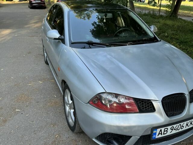 Сірий Сеат Cordoba, об'ємом двигуна 2 л та пробігом 304 тис. км за 4200 $, фото 8 на Automoto.ua