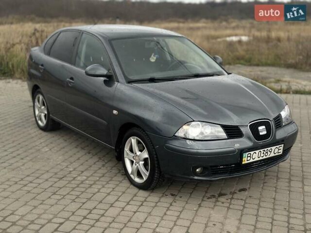 Сірий Сеат Cordoba, об'ємом двигуна 1.98 л та пробігом 232 тис. км за 2999 $, фото 8 на Automoto.ua