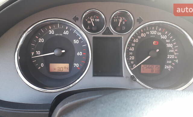 Сірий Сеат Cordoba, об'ємом двигуна 2 л та пробігом 256 тис. км за 4600 $, фото 8 на Automoto.ua