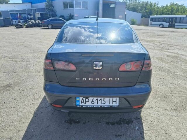 Сірий Сеат Cordoba, об'ємом двигуна 2 л та пробігом 280 тис. км за 3900 $, фото 1 на Automoto.ua