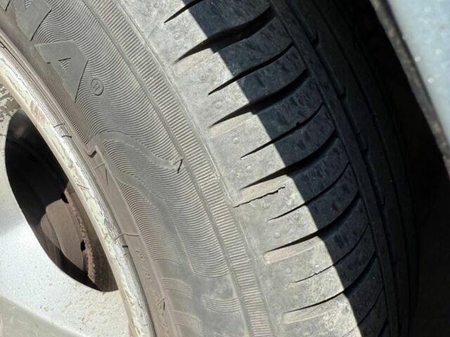 Сірий Сеат Cordoba, об'ємом двигуна 1.4 л та пробігом 2 тис. км за 2329 $, фото 2 на Automoto.ua