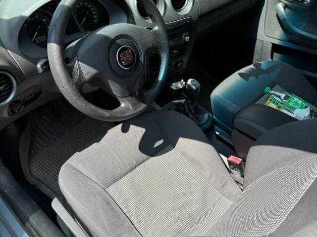 Сірий Сеат Cordoba, об'ємом двигуна 1.4 л та пробігом 2 тис. км за 2329 $, фото 5 на Automoto.ua