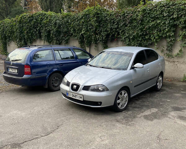 Сеат Cordoba 2007 у Полтаві на Automoto.ua Сірий Сеат Cordoba, об'ємом двигуна 1.98 л та пробігом 233 тис. км за 4600 $, фото 2 на Automoto.ua