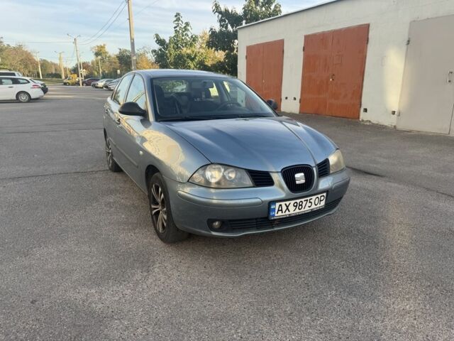 Сірий Сеат Cordoba, об'ємом двигуна 1.4 л та пробігом 270 тис. км за 2750 $, фото 10 на Automoto.ua
