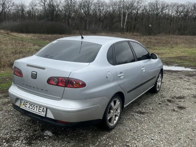 Сірий Сеат Cordoba, об'ємом двигуна 1.98 л та пробігом 220 тис. км за 3600 $, фото 5 на Automoto.ua