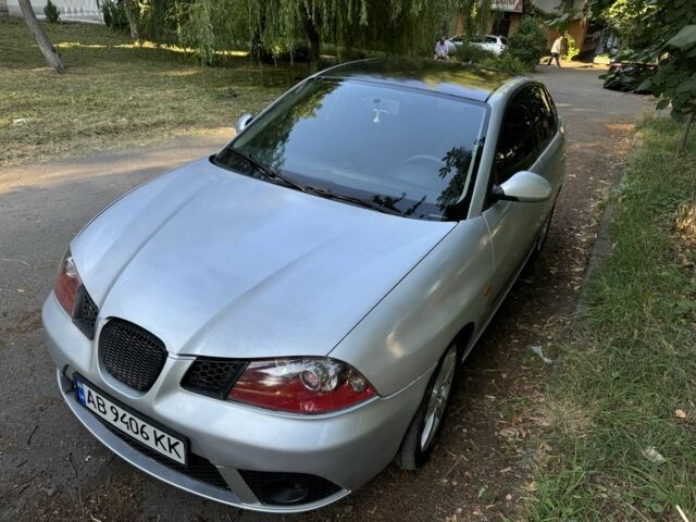 Сірий Сеат Cordoba, об'ємом двигуна 2 л та пробігом 304 тис. км за 4200 $, фото 1 на Automoto.ua