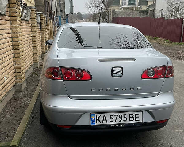 Сірий Сеат Cordoba, об'ємом двигуна 1.4 л та пробігом 134 тис. км за 5900 $, фото 2 на Automoto.ua