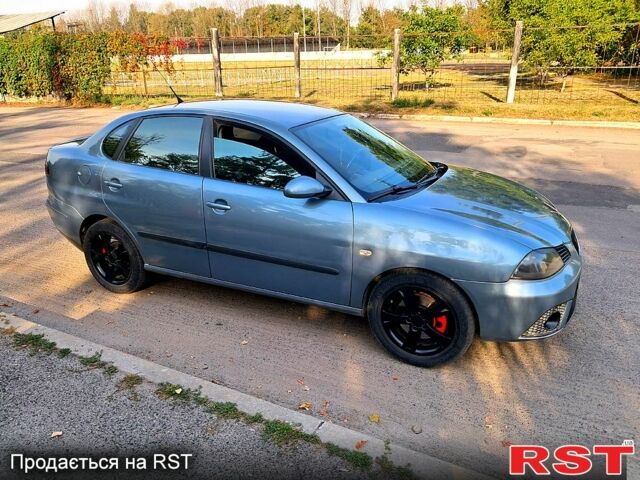 Серый Сеат Кордоба, объемом двигателя 2 л и пробегом 280 тыс. км за 4800 $, фото 7 на Automoto.ua