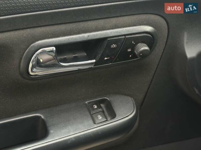 Сірий Сеат Cordoba, об'ємом двигуна 1.98 л та пробігом 232 тис. км за 2999 $, фото 10 на Automoto.ua