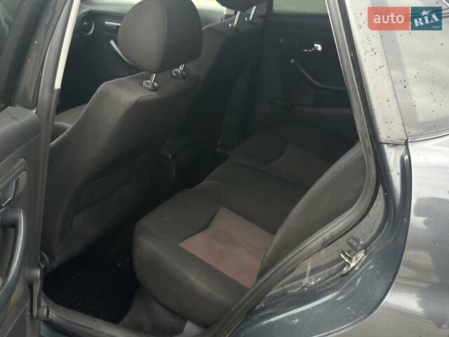 Сірий Сеат Cordoba, об'ємом двигуна 1.98 л та пробігом 232 тис. км за 2999 $, фото 1 на Automoto.ua