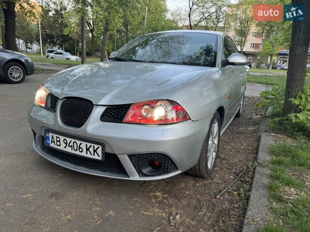 Серый Сеат Кордоба, объемом двигателя 1.98 л и пробегом 304 тыс. км за 3900 $, фото 11 на Automoto.ua