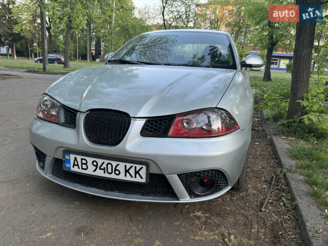 Серый Сеат Кордоба, объемом двигателя 1.98 л и пробегом 304 тыс. км за 3900 $, фото 4 на Automoto.ua
