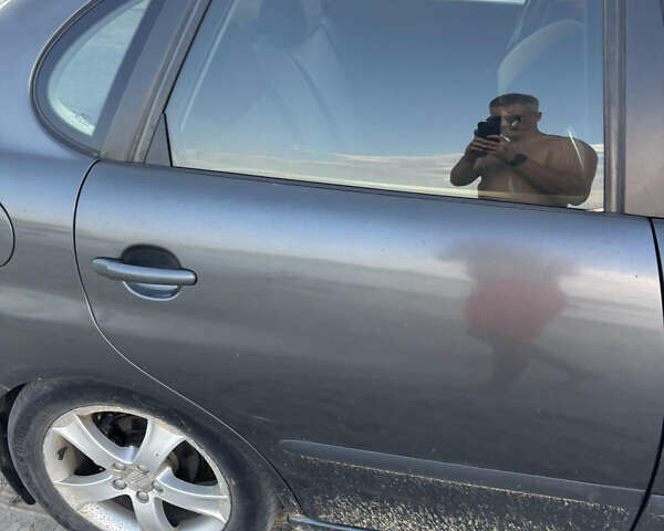 Сірий Сеат Cordoba, об'ємом двигуна 1.98 л та пробігом 317 тис. км за 1999 $, фото 5 на Automoto.ua