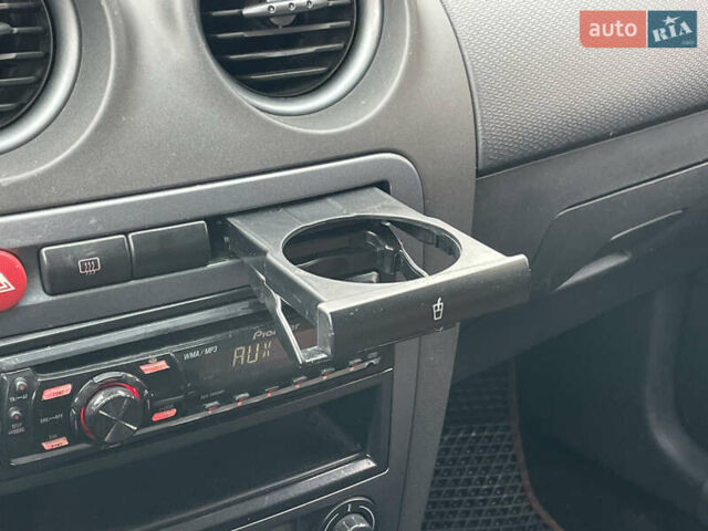 Серый Сеат Кордоба, объемом двигателя 1.98 л и пробегом 268 тыс. км за 4290 $, фото 22 на Automoto.ua