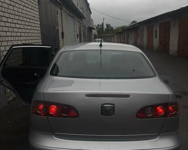 Серый Сеат Кордоба, объемом двигателя 1.98 л и пробегом 181 тыс. км за 4100 $, фото 1 на Automoto.ua