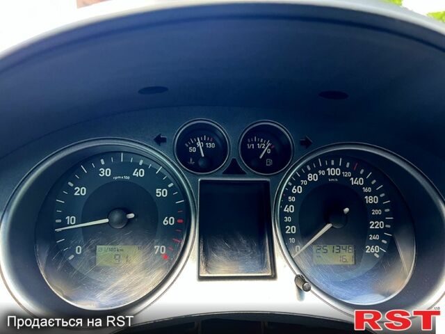 Серый Сеат Кордоба, объемом двигателя 2 л и пробегом 251 тыс. км за 3900 $, фото 4 на Automoto.ua