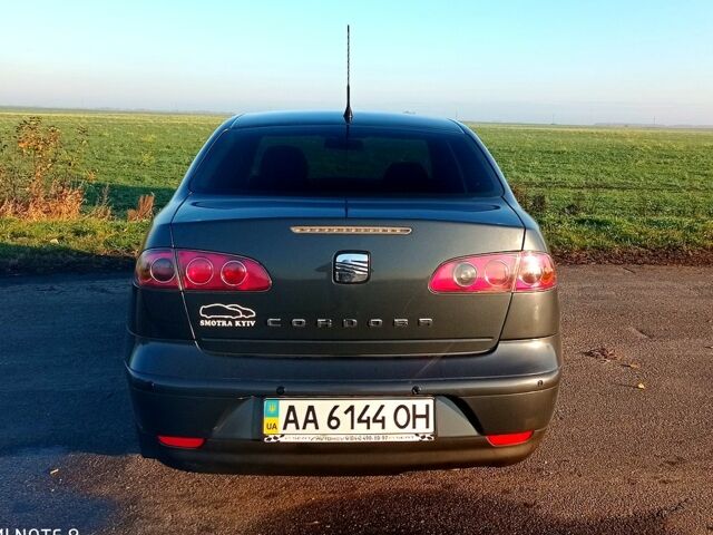 Сірий Сеат Cordoba, об'ємом двигуна 2 л та пробігом 208 тис. км за 4350 $, фото 1 на Automoto.ua