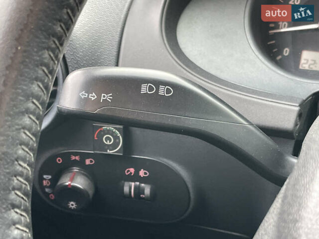 Серый Сеат Кордоба, объемом двигателя 1.98 л и пробегом 268 тыс. км за 4290 $, фото 16 на Automoto.ua