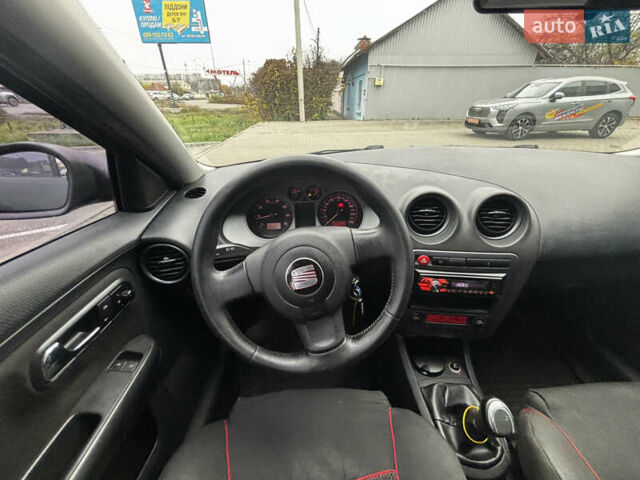 Серый Сеат Кордоба, объемом двигателя 2 л и пробегом 289 тыс. км за 4999 $, фото 19 на Automoto.ua