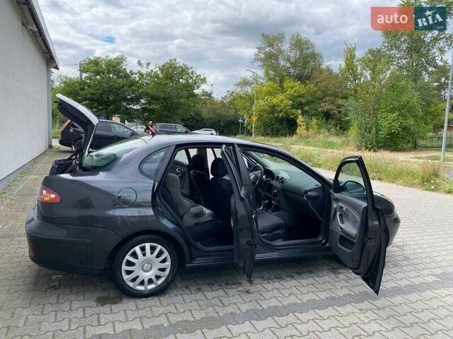 Серый Сеат Кордоба, объемом двигателя 1.4 л и пробегом 224 тыс. км за 3800 $, фото 5 на Automoto.ua