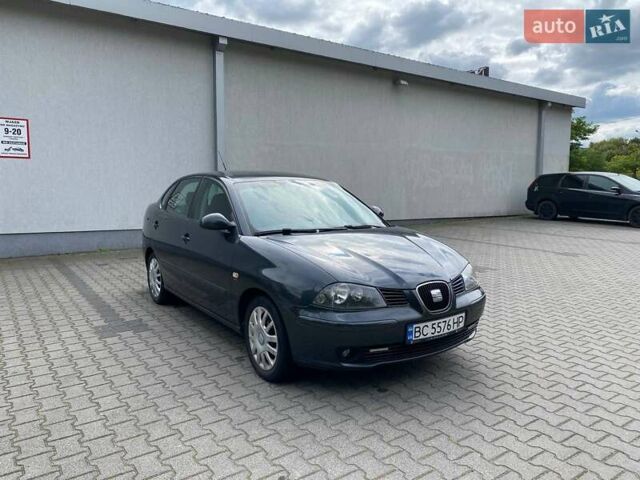 Серый Сеат Кордоба, объемом двигателя 1.4 л и пробегом 224 тыс. км за 3800 $, фото 4 на Automoto.ua