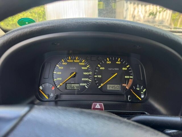 Серый Сеат Кордоба, объемом двигателя 1.6 л и пробегом 226 тыс. км за 1500 $, фото 7 на Automoto.ua