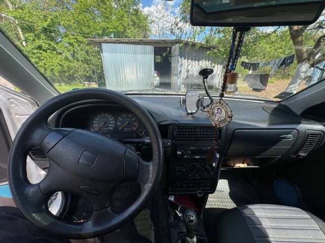 Серый Сеат Кордоба, объемом двигателя 1.6 л и пробегом 226 тыс. км за 1500 $, фото 6 на Automoto.ua