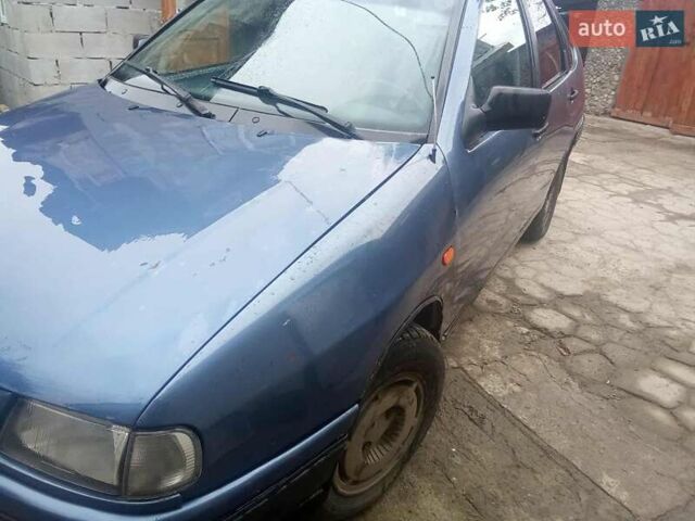 Синий Сеат Кордоба, объемом двигателя 0 л и пробегом 245 тыс. км за 1200 $, фото 4 на Automoto.ua