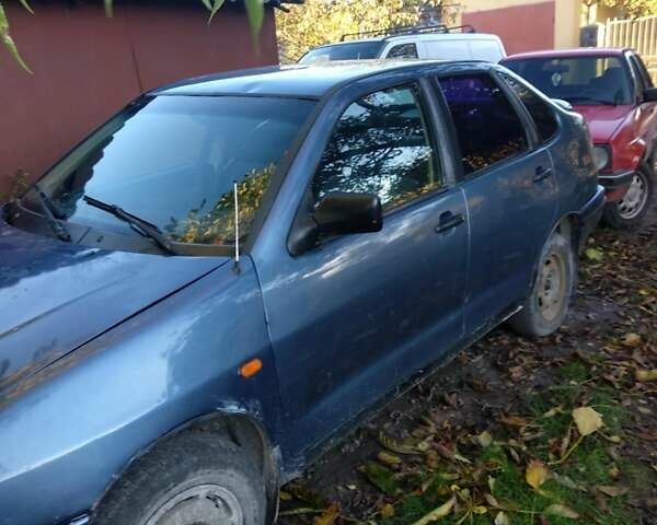 Синий Сеат Кордоба, объемом двигателя 1.8 л и пробегом 300 тыс. км за 1150 $, фото 5 на Automoto.ua