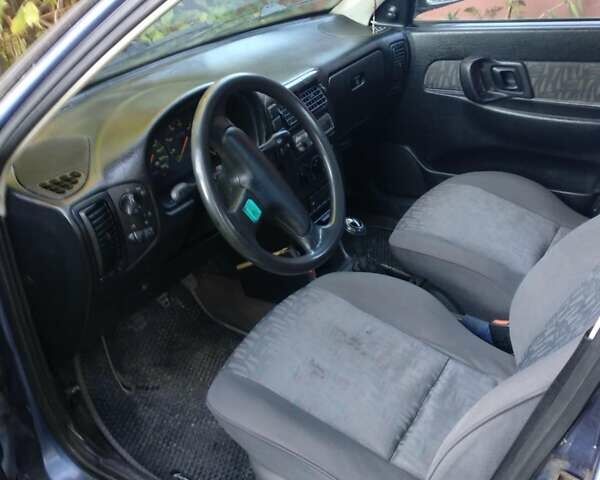 Синий Сеат Кордоба, объемом двигателя 1.8 л и пробегом 300 тыс. км за 1150 $, фото 2 на Automoto.ua