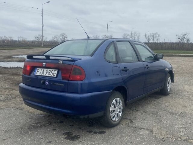 Синий Сеат Кордоба, объемом двигателя 1.4 л и пробегом 260 тыс. км за 950 $, фото 4 на Automoto.ua