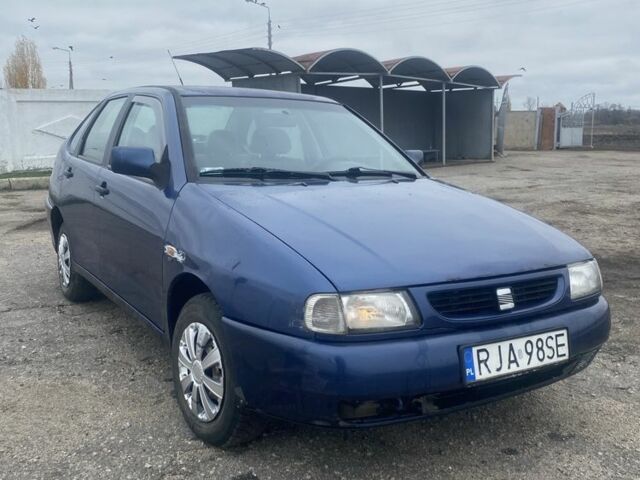 Синий Сеат Кордоба, объемом двигателя 1.4 л и пробегом 260 тыс. км за 950 $, фото 5 на Automoto.ua