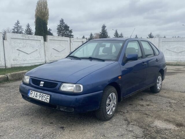 Синий Сеат Кордоба, объемом двигателя 1.4 л и пробегом 260 тыс. км за 950 $, фото 6 на Automoto.ua