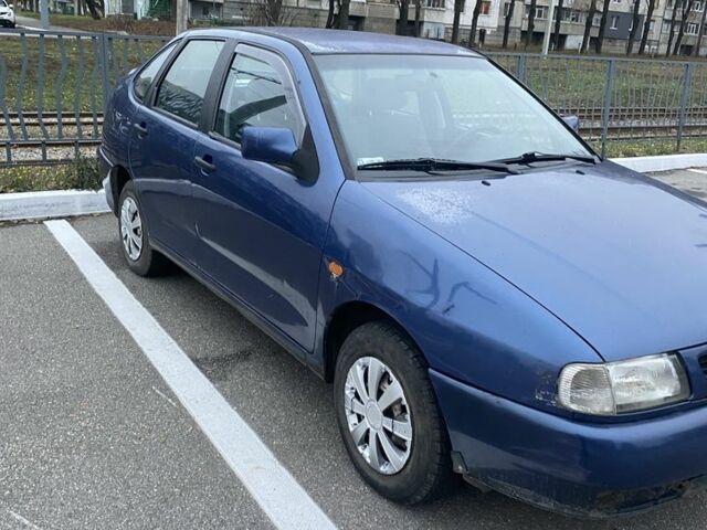 Синий Сеат Кордоба, объемом двигателя 1.4 л и пробегом 230 тыс. км за 950 $, фото 1 на Automoto.ua