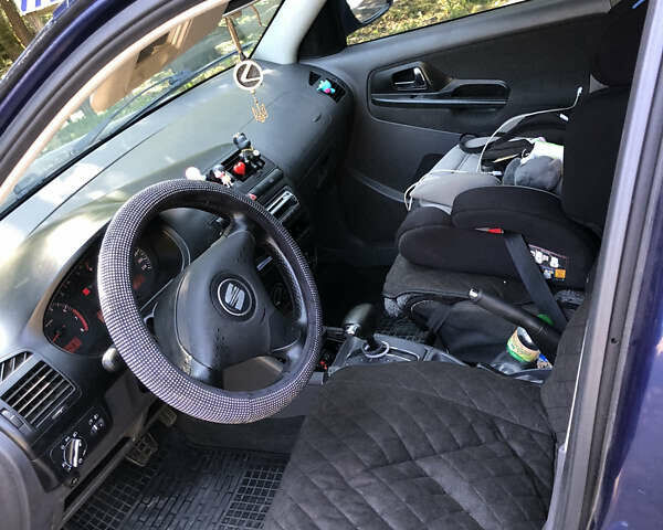 Синий Сеат Кордоба, объемом двигателя 1.6 л и пробегом 150 тыс. км за 3999 $, фото 9 на Automoto.ua